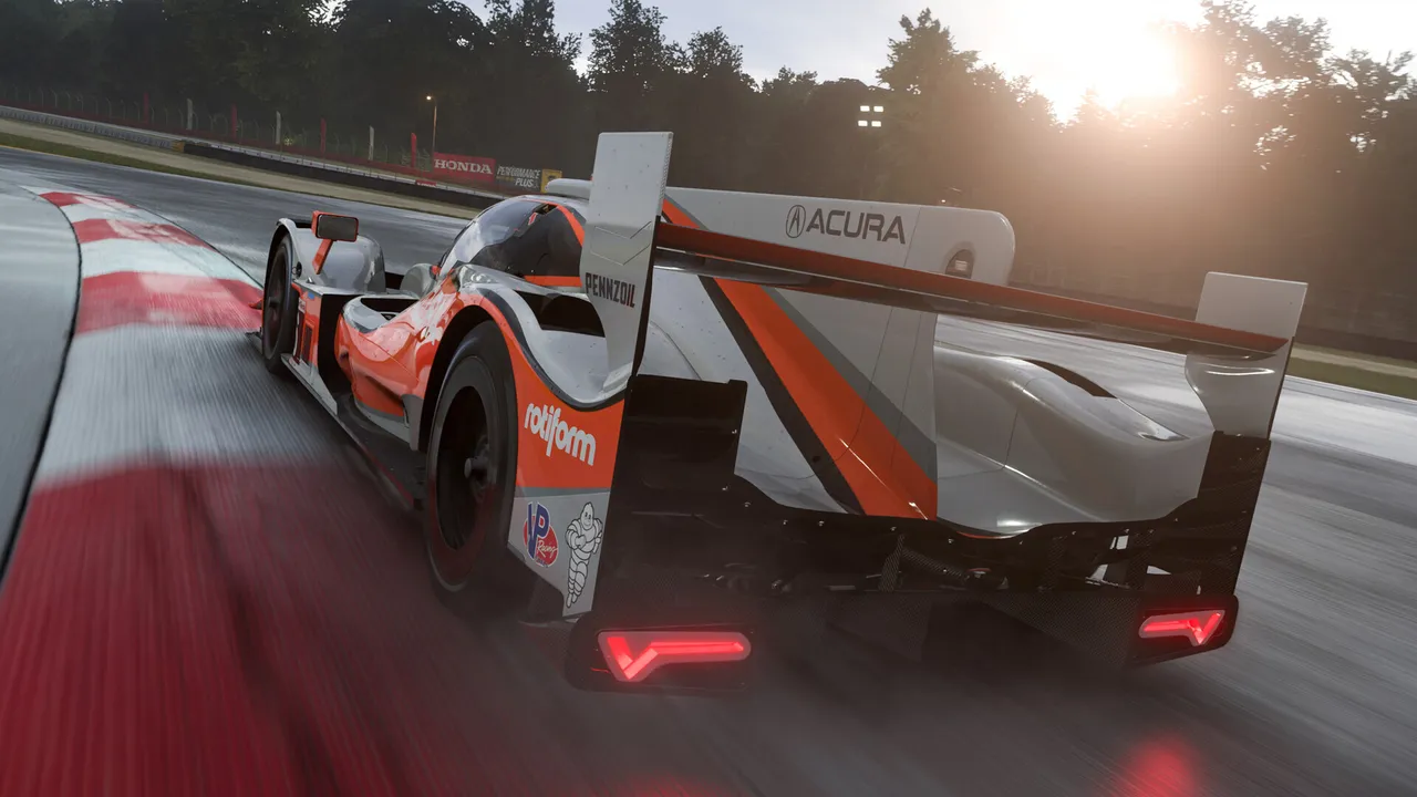 Forza Motorsport isn't dead, Xbox is just focusing on games releasing sooner, Phil Spencer says